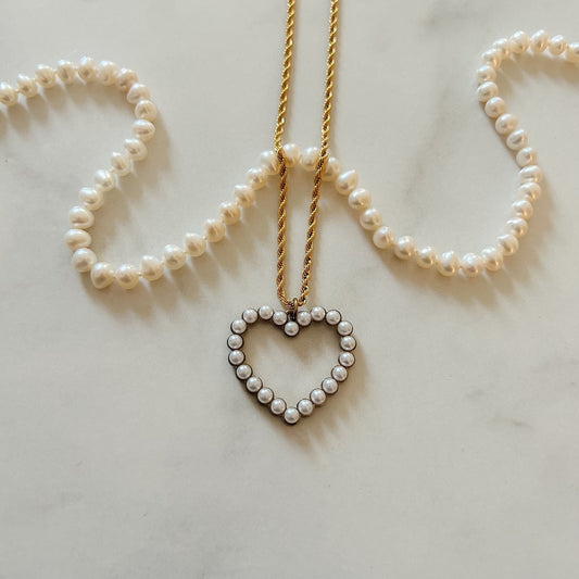 lady pearl in jail · rope link gold plated chain